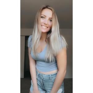 Meet your Posher, Arianna